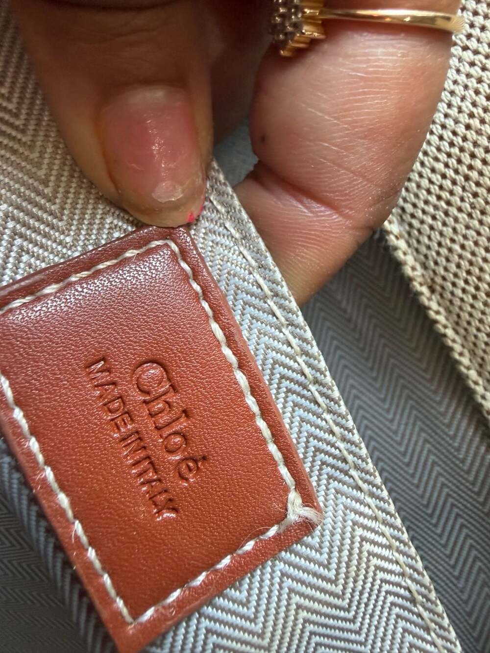 Chloé Medium Woody Tote Bag in Linen Canvas and Brown Leather - Picture 5 of 5